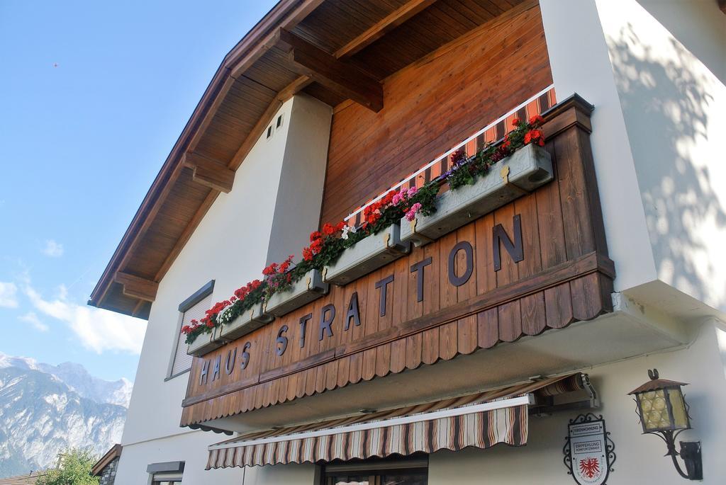 インスブルックHaus Strattonアパートメント エクステリア 写真